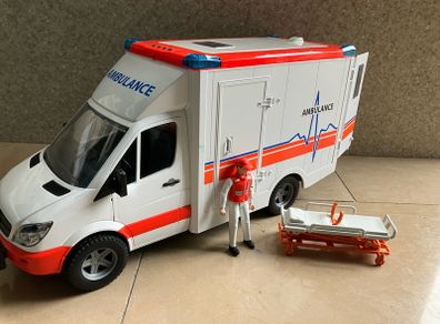 Bruder 1:16 Mercedes Sprinter Ambulance + Figure (Lights & Sound)