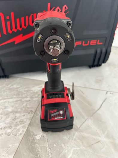 milwaukee m18 impact gun