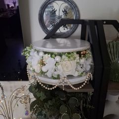 cake stand