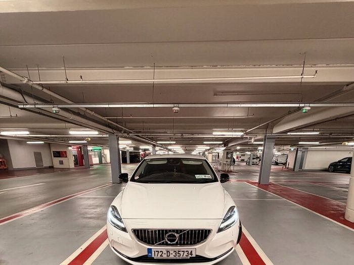 VOLVO V40  R-Design 2017 2.0, D4 Automatic