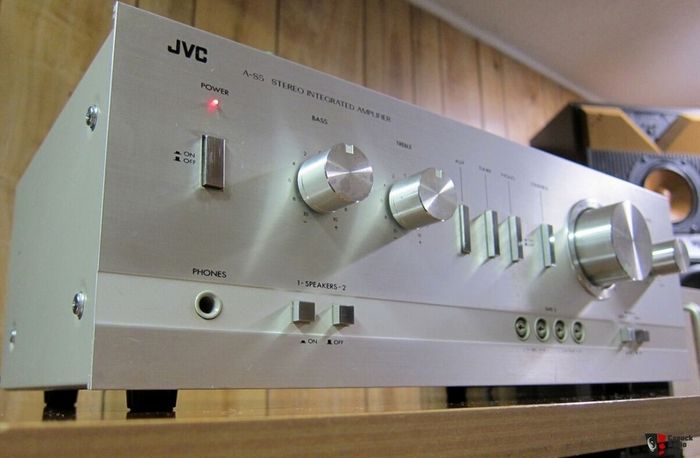 VINTAGE  Hi-Fi from the Japanese Golden era JVC As-5 Stereo integrated Amplifier 1978 aluminum silver faced in Wonderful condition