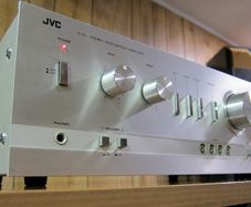 VINTAGE  Hi-Fi from the Japanese Golden era JVC As-5 Stereo integrated Amplifier 1978 aluminum silver faced in Wonderful condition