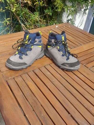 Kids Hiking Boots