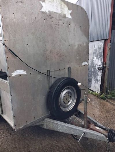 Cattle Trailer Tri Axel for Sale