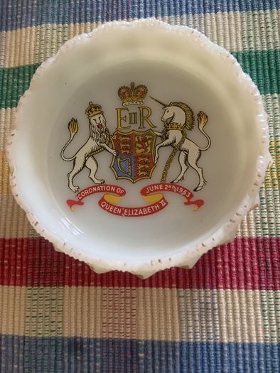 Vintage milk glass ashtray Queen Elizabeth 1953