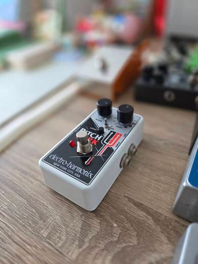 EHX Pitchfork