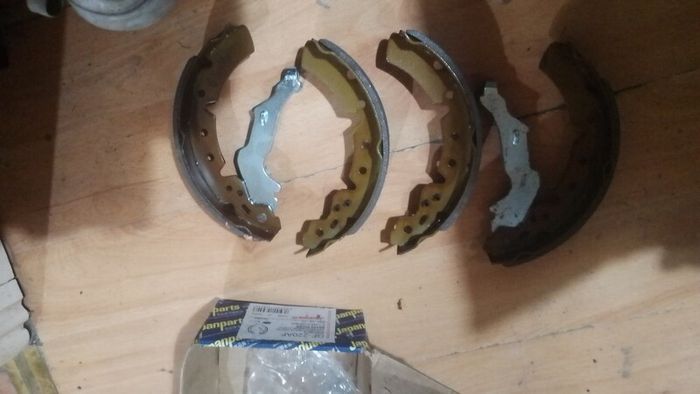 Toyota Corolla E11 Carina Japan Parts GF-220AF Rear Brake Shoe Set