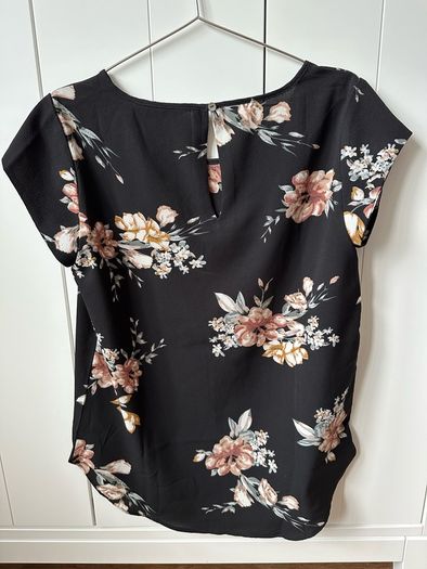 Only women ladies top, t-shirt, like new, immaculate condition, barely used