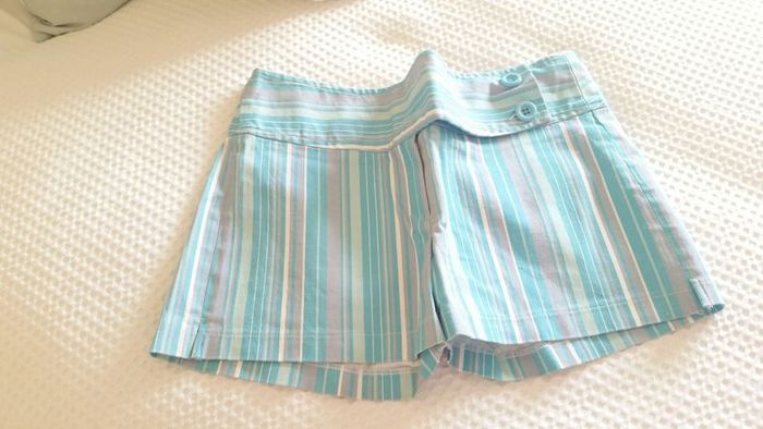 Fab Striped Summer Shorts  - Size 6