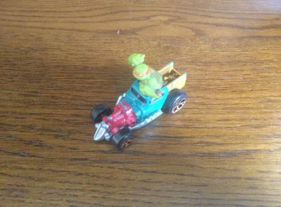 TMNT Michelangelo in Die Cast Car 2014