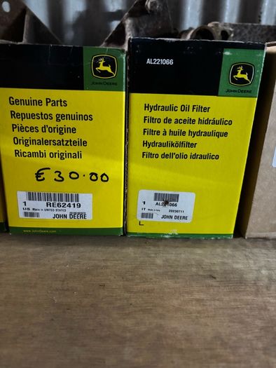 Oil, Fuel, Hydraulic & air filters for tractors