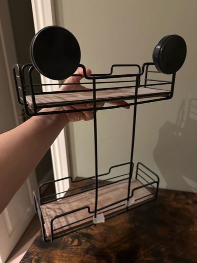 Shampoo bottle holder