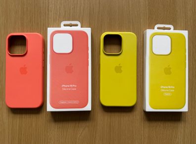 2 Apple iPhone 16 Pro Original MagSafe Silicone Cases