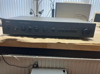 NAD preamp 114 serviced