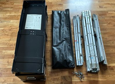Draper Cinefold projection screen portable - 7 x 10.5' - excellent condition