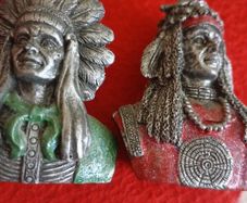 vintage Indian statues reduced ten euros