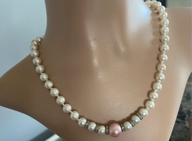 pearl necklace