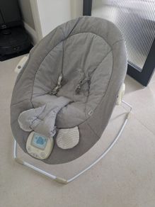 Mama's and Papas Baby bouncer