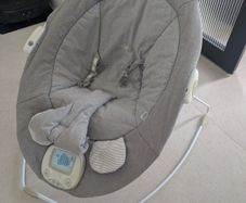 Mama's and Papas Baby bouncer