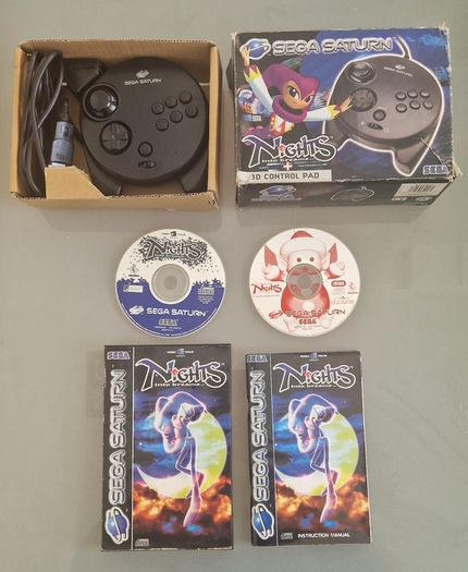 Sega Saturn w/ 3D Control Pad, Arcade Racer, Lightgun and Games