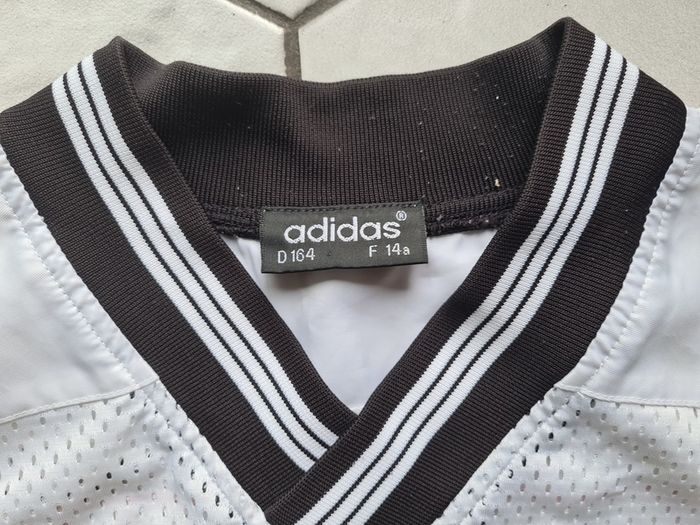 Adidas shirt T-shirt black white short sleeve vintage D164 UK 32 / 34 the  Brand