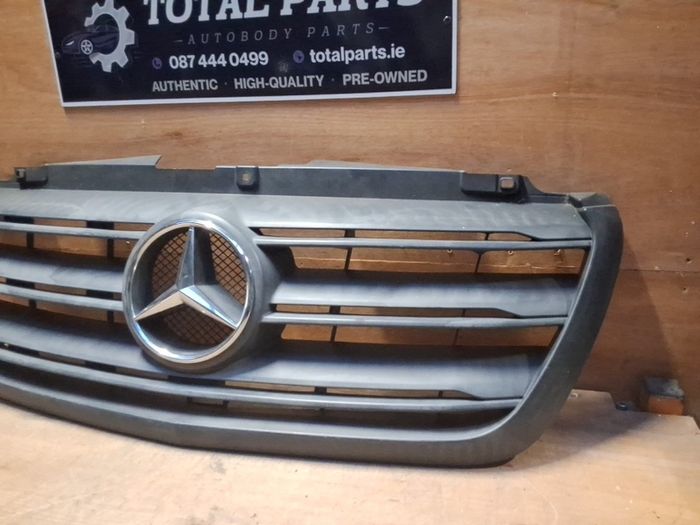 Mercedes-benz sprinter 2018-on front grill