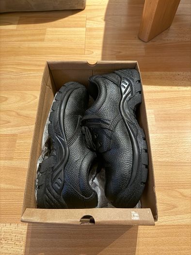 Safety boots, size 40 EUR