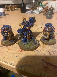Warhammer 40k Marneus Calgar and Victrix Guard