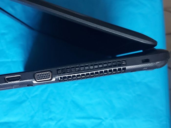 Toshiba Satellite C50-B-14D, Intel Celeron CPU N2830 2.16GHz, 4GB Ram, 600GB HDD, Windows 10, Microsoft Edge, Chrome
