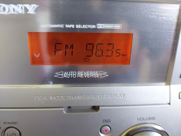 Sony Micro HiFi Component System, Model CMT-CP1, Radio, Tape & CD, all working fine and in very good condition