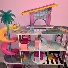 kids doll house