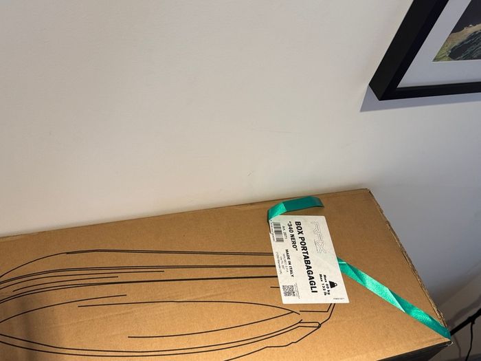 Tetrax Diamond 340 320L Roof Box - Brand New Unopened