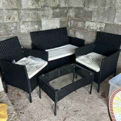 Black rattan garden furniture set
