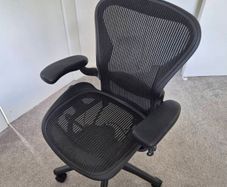 Herman miller aeron