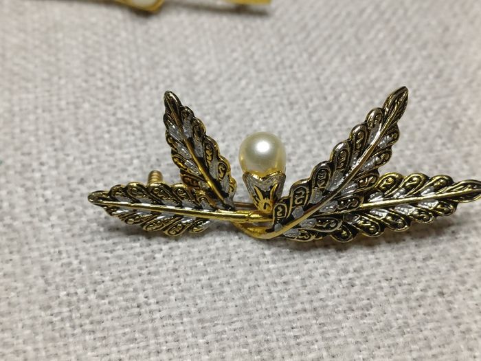 Vintage Brooches