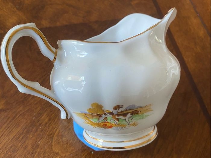 Royal Tara 20pcs Tea Set Rare Vintage Hunt Scene Pattern