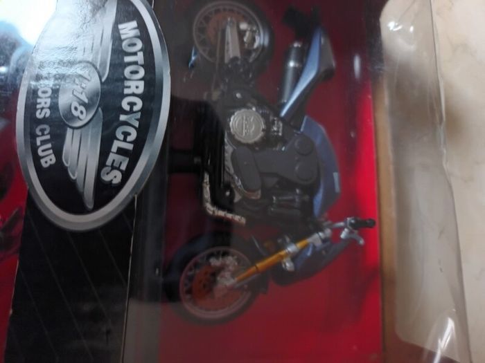 Maisto  Collectable  Motorcycles X 2.
