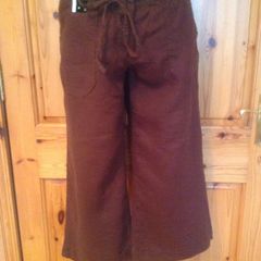 BNWT Size 8 Linen Capris