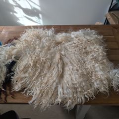 Doll hair Goat skin with long curls