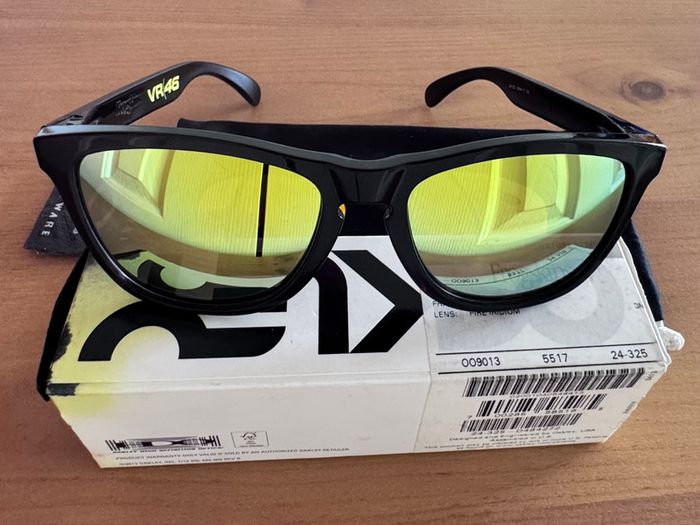 Oakley VR 46 Valentino Rossi Signature