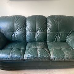 Free to collect - Leather sofa and x2 recliner armchairs