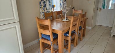 Beautiful Solid Oak Dining Set, Perfect for Family Dinners & Entertaining!