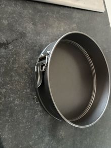 Cake mold