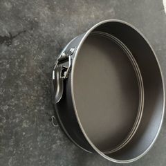 Cake mold