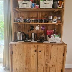 Pallet wood cabinet