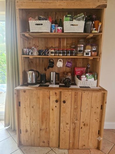 Pallet wood cabinet