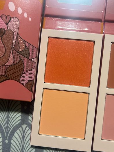 Juivas place blush duo palettes