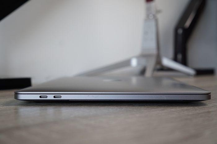 MacbBook Pro 13" 2020 | 10th Gen i5 2.0GHz | 16GB | 512GB