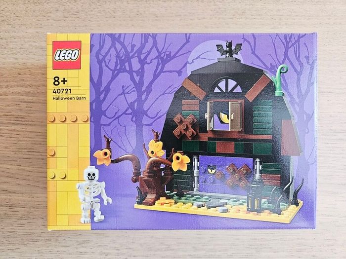 lego holiday and event 40721 halloween barn