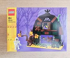 lego holiday and event 40721 halloween barn